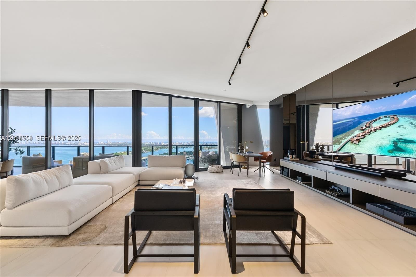 1000 Biscayne Blvd # 3502, Miami FL 33132