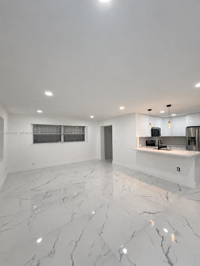 2610 Pierce St, Hollywood FL 33020 - Hollywood, FL - Photo 4