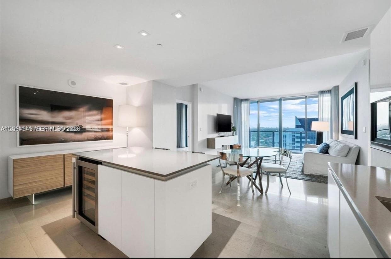 88 SW 7th St # 1904, Miami FL 33130 - Miami, FL - Photo 1