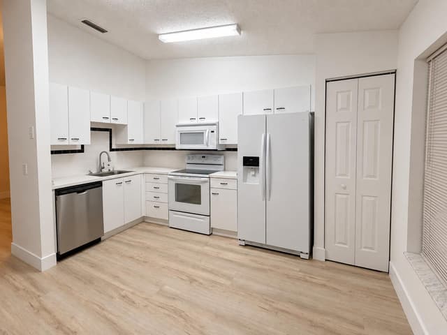 9815 WATERMILL Circle # F, Boynton Beach FL 33437 - Boynton Beach, FL - Photo 4