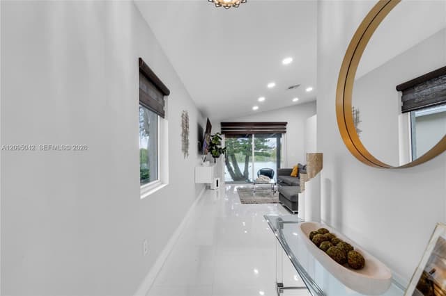 11817 SW 7th St, Pembroke Pines FL 33025 - Pembroke Pines, FL - Photo 4