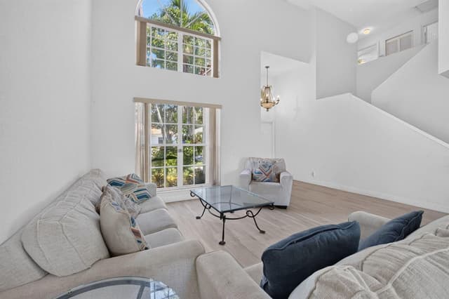 4060 SEA GRAPE Circle, Delray Beach FL 33445 - Delray Beach, FL - Photo 4