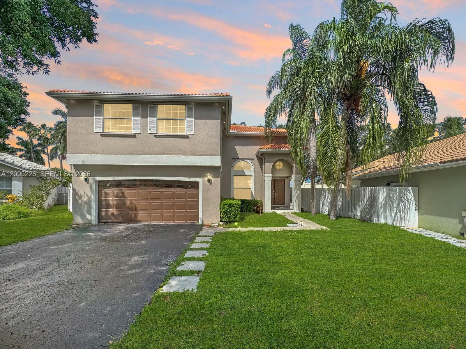 1015 NW 125th Ter, Sunrise FL 33323 - Sunrise, FL - Photo 1