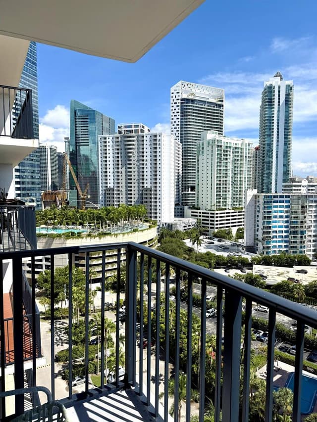 1450 BRICKELL BAY Drive # 1702, Miami FL 33131 - Miami, FL - Photo 5
