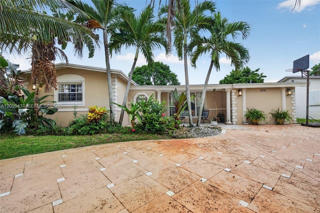 8508 Long Acre Dr, Miramar FL 33025 - Miramar, FL - Photo 2