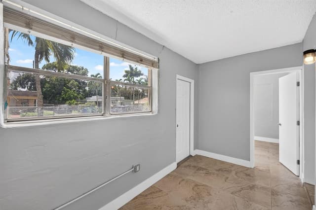 2731 NW 6TH Court, Fort Lauderdale FL 33311 - Fort Lauderdale, FL - Photo 7
