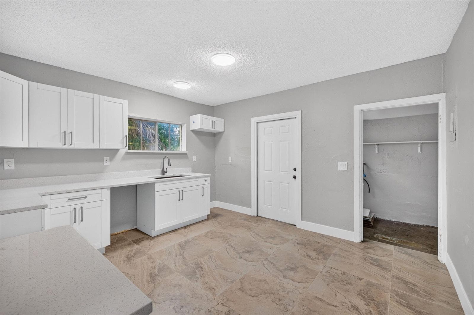 2731 NW 6TH Court, Fort Lauderdale FL 33311 - Fort Lauderdale, FL - Photo 1