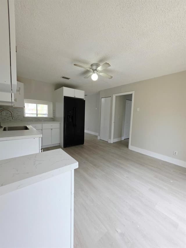 6117 Blue Grass Circle, Lake Worth FL 33463 - Lake Worth, FL - Photo 5