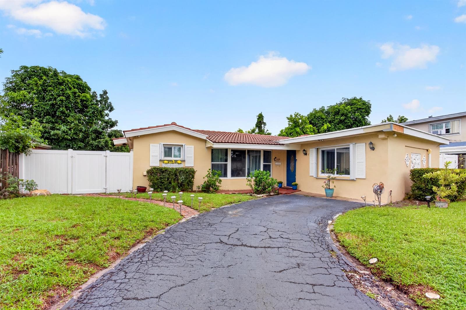 3550 NW 33RD Terrace W, Lauderdale Lakes FL 33309 - Lauderdale Lakes, FL - Photo 1