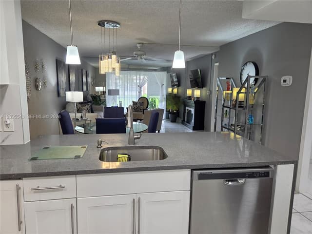7205 NW 4th Pl # 106, Margate FL 33063 - Margate, FL - Photo 5