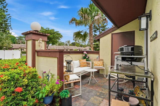 497 Iron Forge Court, Royal Palm Beach FL 33411 - Royal Palm Beach, FL - Photo 2