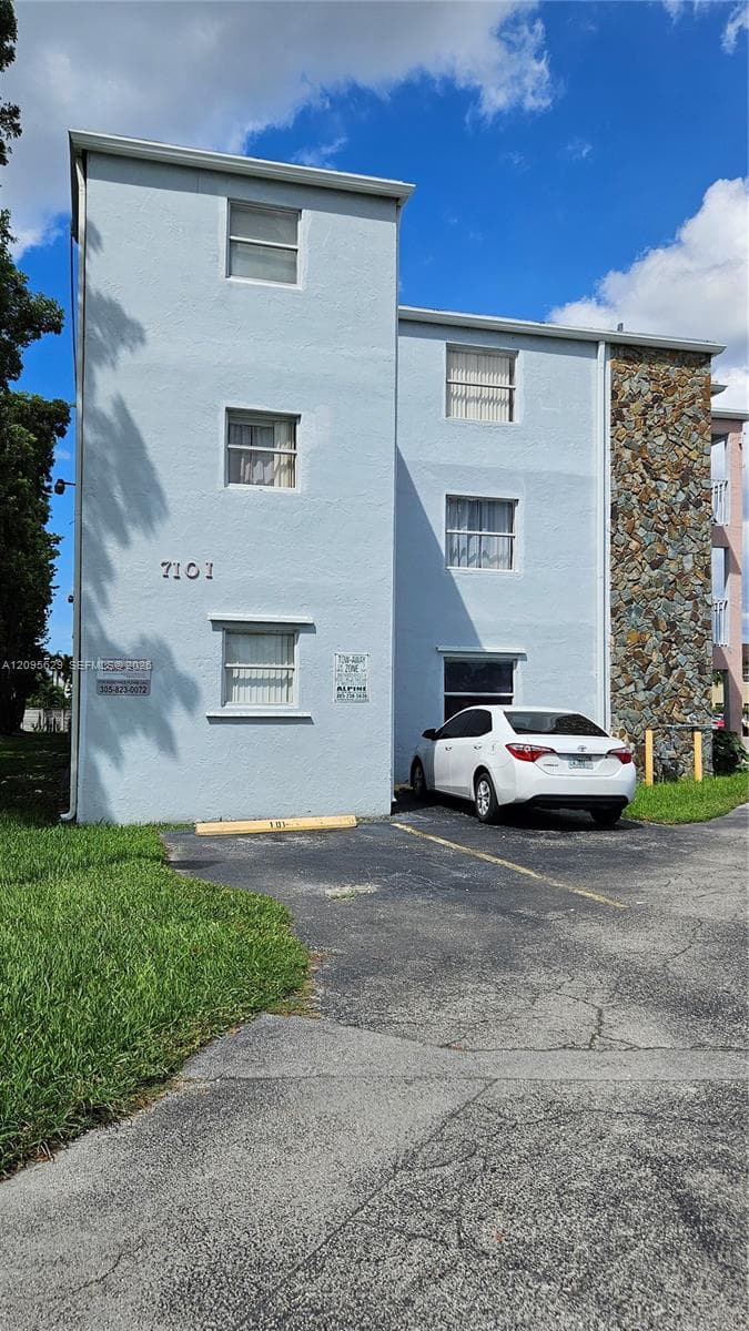 7101 SW 89th Ct # 101, Miami FL 33173 - Miami, FL - Photo 1