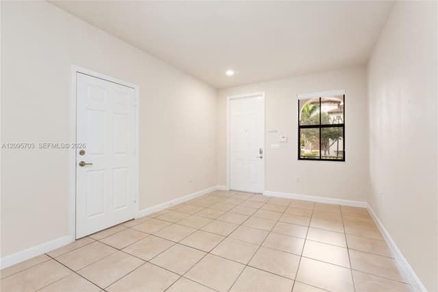 8965 NW 98th Ave, Doral FL 33178 - Doral, FL - Photo 4