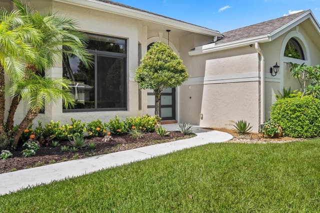 1991 Lynton Circle, Wellington FL 33414 - Wellington, FL - Photo 4