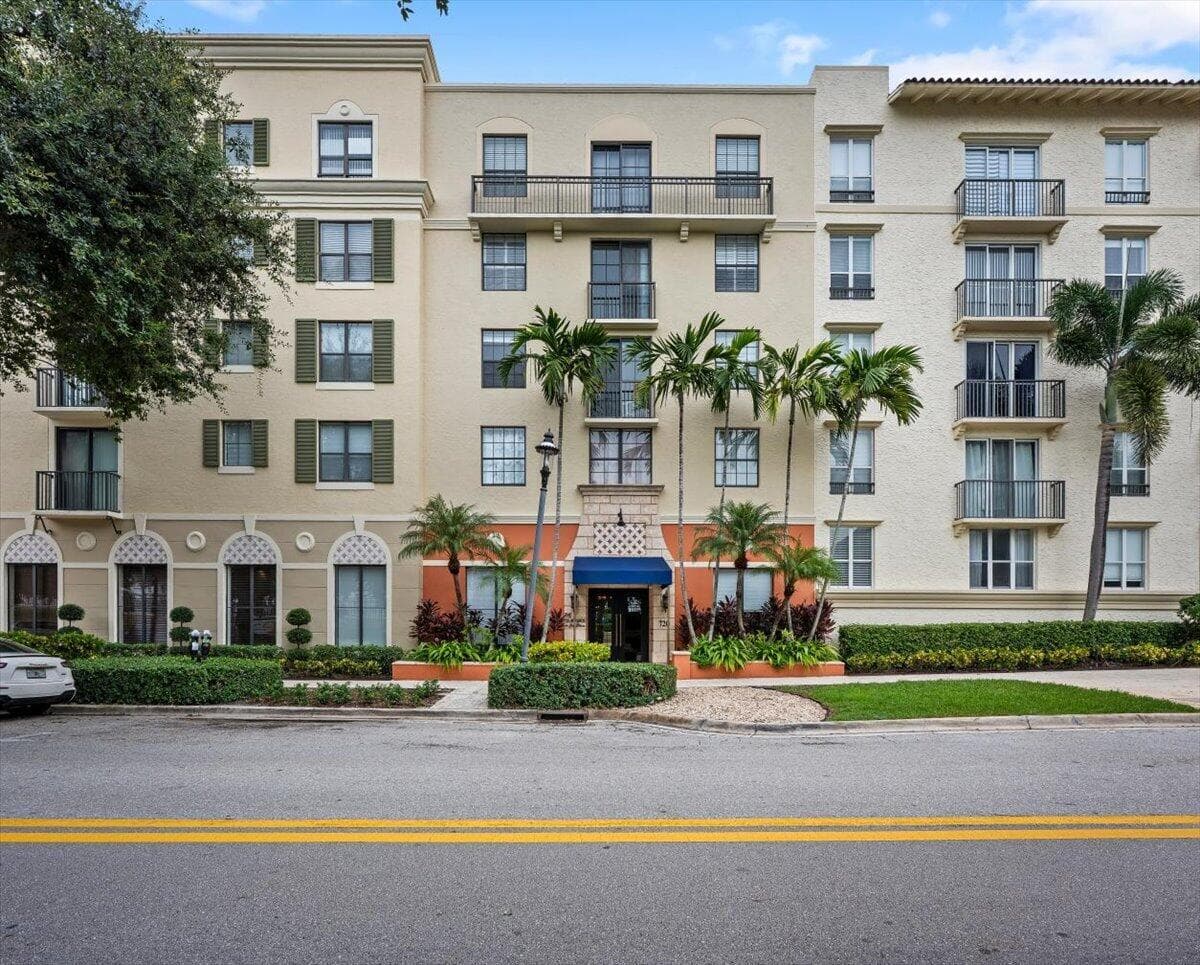 720 S Sapodilla Avenue # 204, West Palm Beach FL 33401 - West Palm Beach, FL - Photo 1