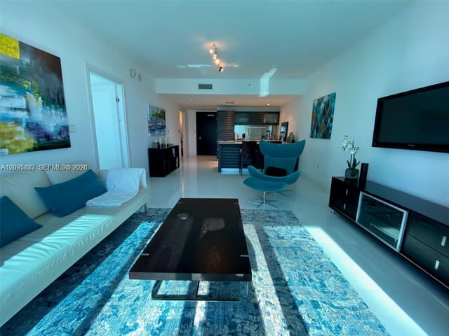 200 Biscayne Boulevard Way # 4011, Miami FL 33131 - Miami, FL - Photo 2