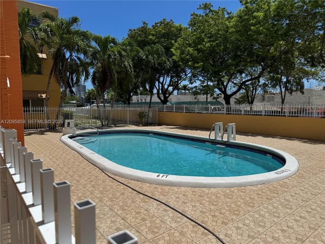 1851 NE 168th St # 7, North Miami Beach FL 33162 - North Miami Beach, FL - Photo 2