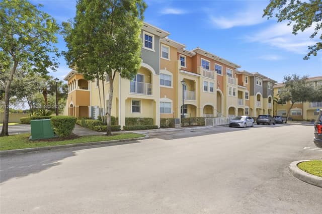 10870 NW 88th Ter # 214, Doral FL 33178 - Doral, FL - Photo 3