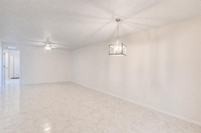 2825 SW 22nd Avenue Apt 107, Delray Beach FL 33445 - Delray Beach, FL - Photo 2