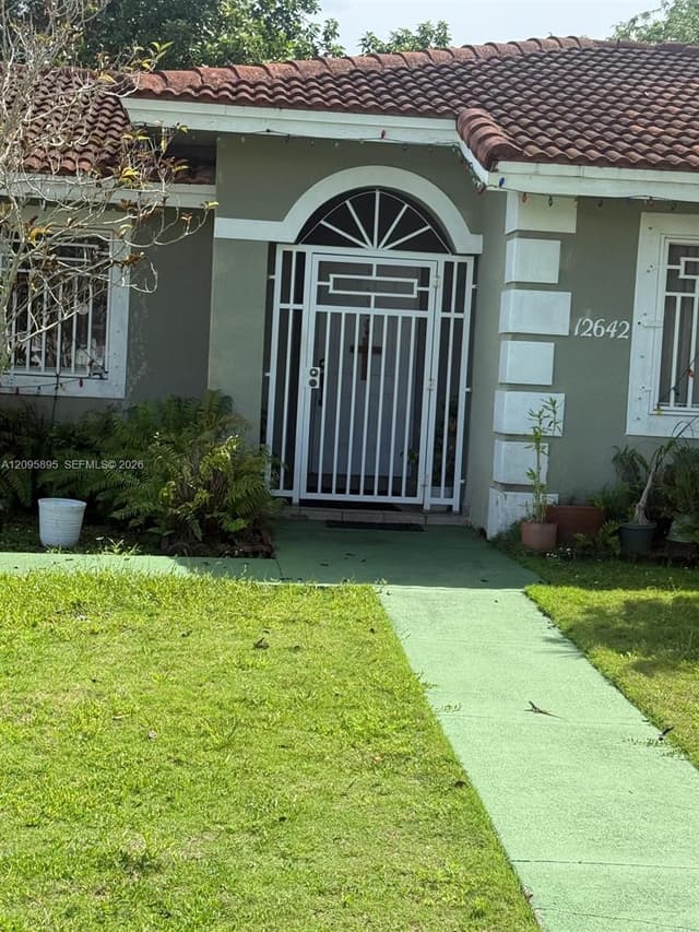 12642 SW 221st St, Miami FL 33170 - Miami, FL - Photo 2