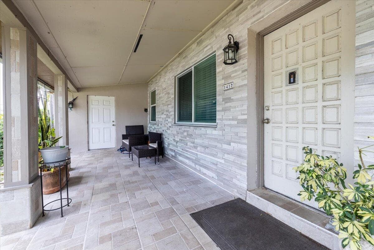 1412 SW 3RD Street, Delray Beach FL 33444 - Delray Beach, FL - Photo 1
