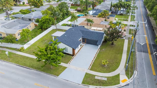 5090 SW 11th St, Margate FL 33068 - Margate, FL - Photo 7