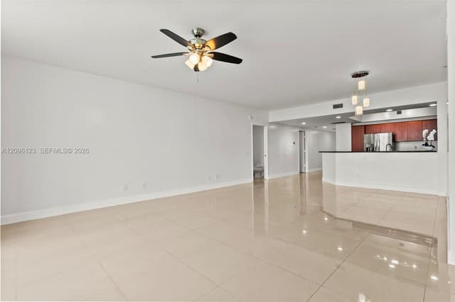 14951 Royal Oaks Ln # 2008, North Miami FL 33181 - North Miami, FL - Photo 2
