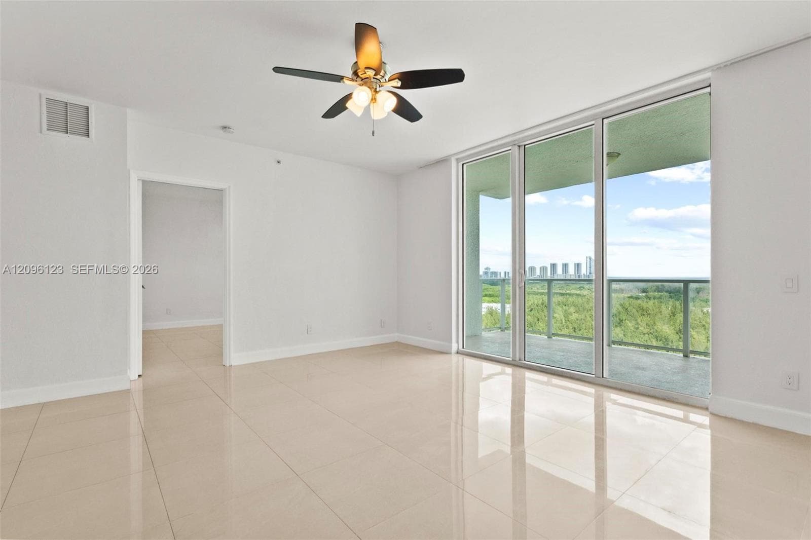 14951 Royal Oaks Ln # 2008, North Miami FL 33181 - North Miami, FL - Photo 1