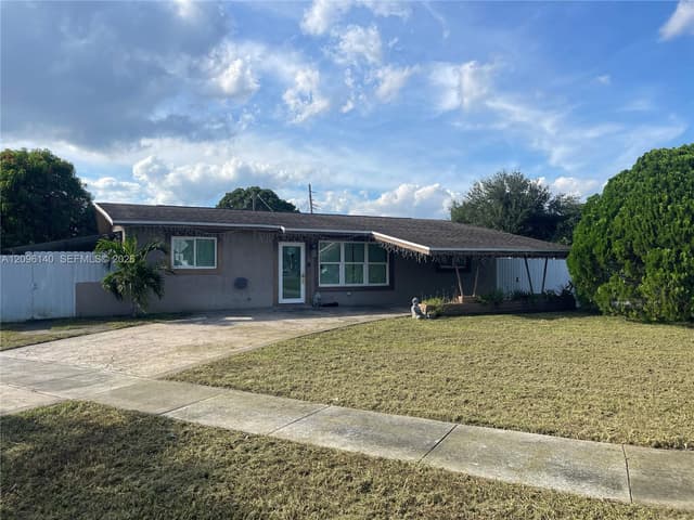 530 N 66th Ter, Hollywood FL 33024 - Hollywood, FL - Photo 3