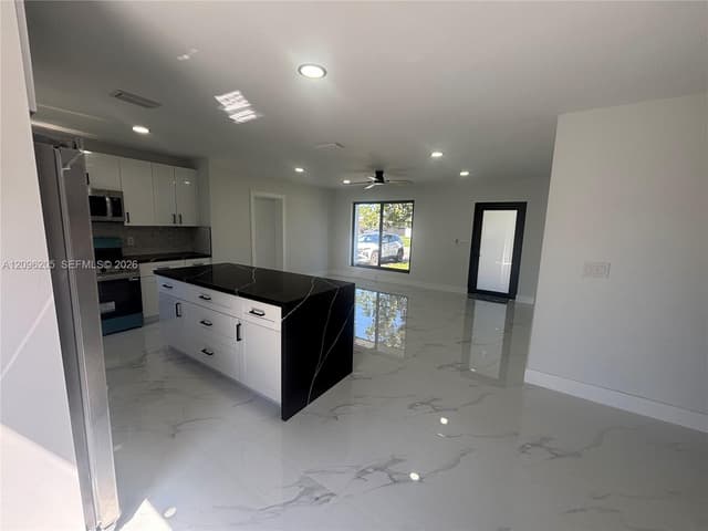 3720 SW 32nd St, West Park FL 33023 - West Park, FL - Photo 6