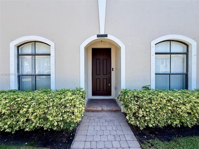 10392 NW 31st Ter, Doral FL 33172 - Doral, FL - Photo 2
