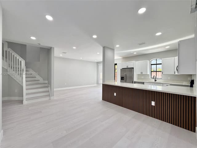 10392 NW 31st Ter, Doral FL 33172 - Doral, FL - Photo 6