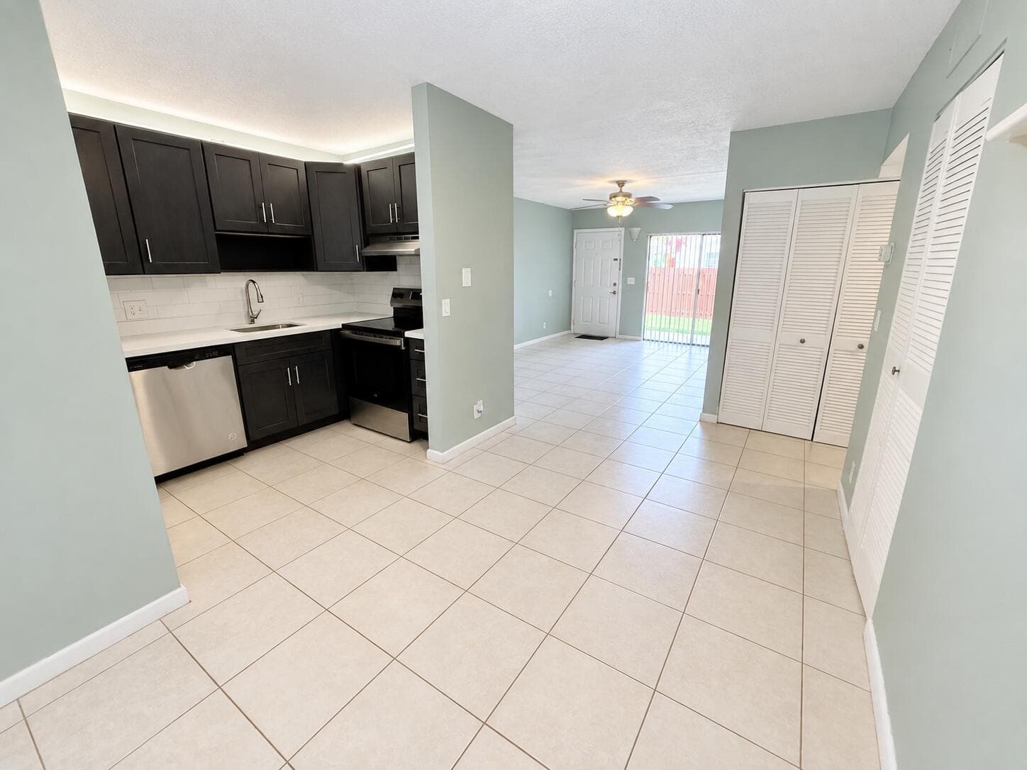 3253 NW 104th Avenue, Coral Springs FL 33065 - Coral Springs, FL - Photo 1