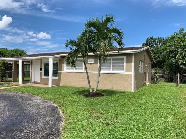 6211 NW 12th Street, Sunrise FL 33313 - Sunrise, FL - Photo 2