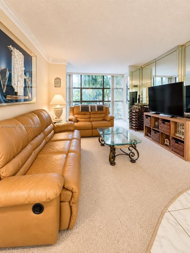 600 Parkview Dr # 206, Hallandale Beach FL 33009 - Hallandale Beach, FL - Photo 6