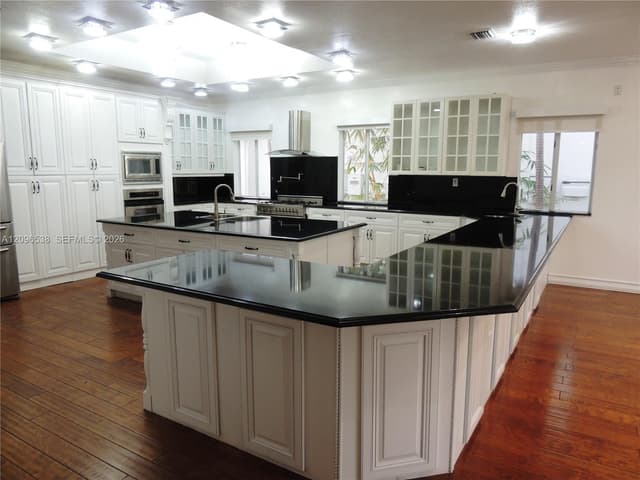 3525 E Fairview St, Miami FL 33133 - Miami, FL - Photo 7