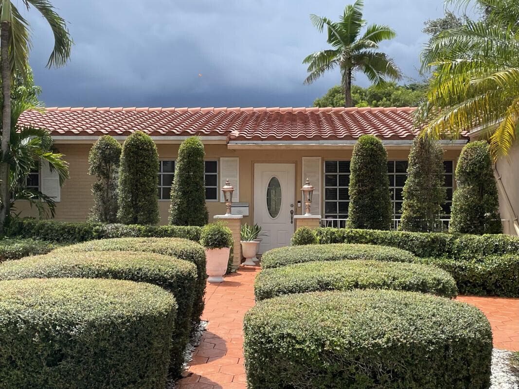 8670 NW 19th Street, Pembroke Pines FL 33024 - Pembroke Pines, FL - Photo 1