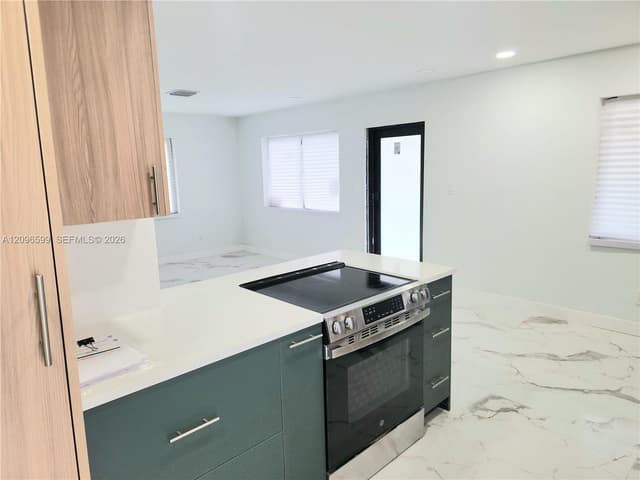 412 NW 21st Ter, Fort Lauderdale FL 33311 - Fort Lauderdale, FL - Photo 7