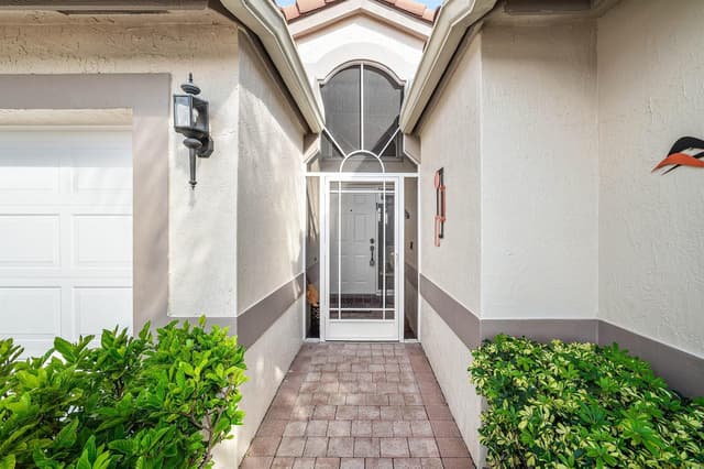 7182 HAVILAND Circle, Boynton Beach FL 33437 - Boynton Beach, FL - Photo 2