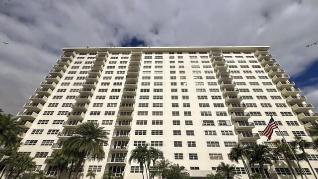 340 SUNSET Drive # 808, Fort Lauderdale FL 33301 - Fort Lauderdale, FL - Photo 2