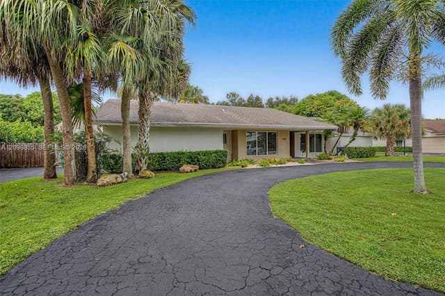 16100 SW 81st Ave, Palmetto Bay FL 33157 - Palmetto Bay, FL - Photo 3