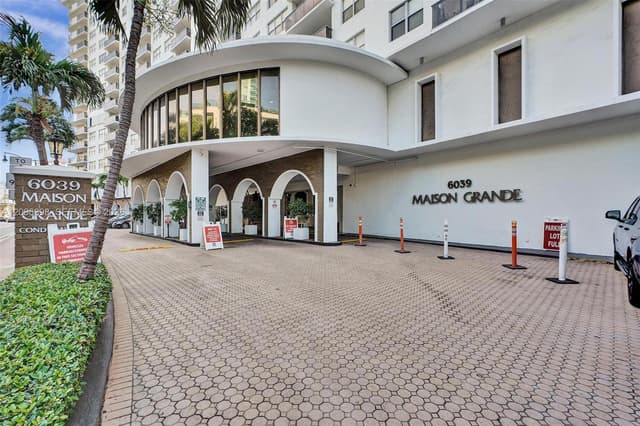 6039 Collins Ave # 1736, Miami Beach FL 33140 - Miami Beach, FL - Photo 2