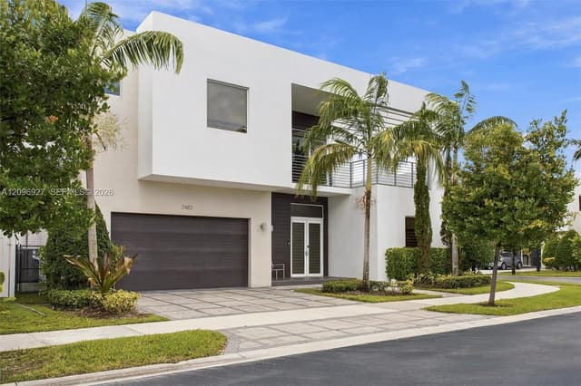 7482 NW 99th Ct, Doral FL 33178 - Doral, FL - Photo 3