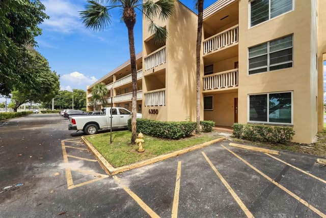 6350 NW 62ND Street # 212, Tamarac FL 33319 - Tamarac, FL - Photo 3