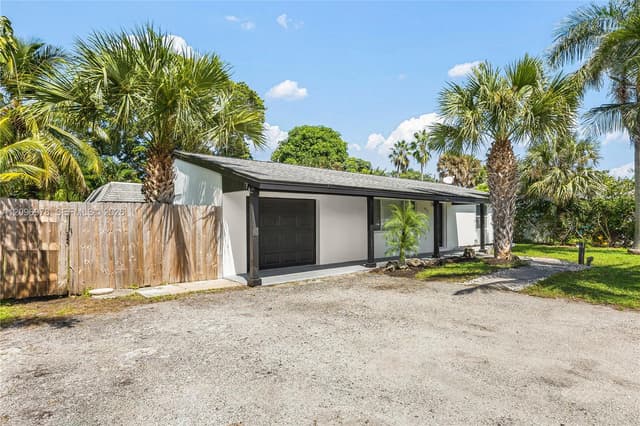 417 SW 1st Ave, Boynton Beach FL 33435 - Boynton Beach, FL - Photo 5
