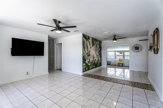12053 Colony Avenue, Palm Beach Gardens FL 33410 - Palm Beach Gardens, FL - Photo 3
