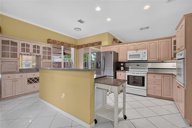 14639 SW 159th Pl, Miami FL 33196 - Miami, FL - Photo 7