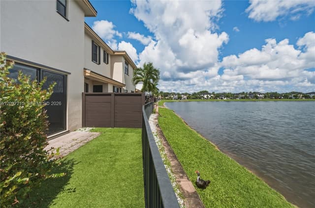 15965 NW 91st Ct # 15965, Miami Lakes FL 33018 - Miami Lakes, FL - Photo 5