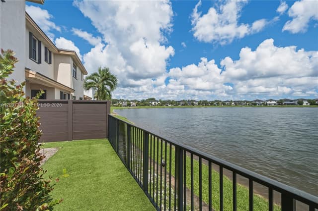 15965 NW 91st Ct # 15965, Miami Lakes FL 33018 - Miami Lakes, FL - Photo 4