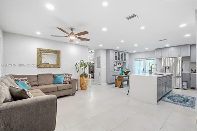 9270 SW 43rd St, Miami FL 33165 - Miami, FL - Photo 7